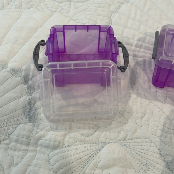 Small containers - Picture 3 of 4